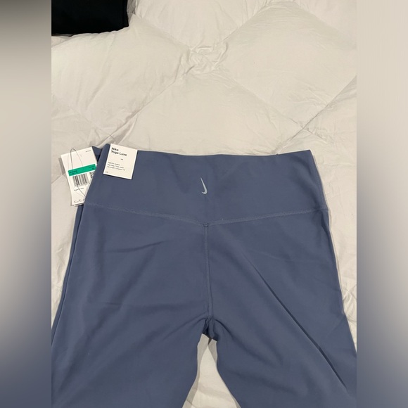 4 pairs of Nike leggings - Picture 3 of 9